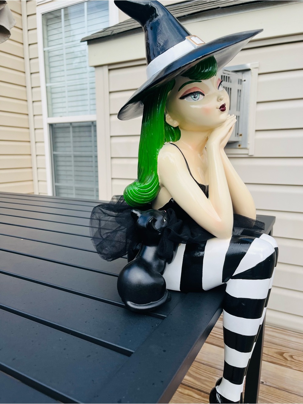 NWT VIRAL Bella Lux Witch Figurine with Black Cat and Green Hair - Picture 3 of 10
